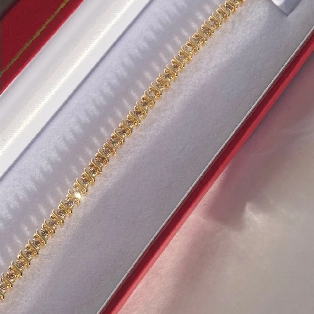 Dazzling Diamond Link Bracelet in Gold